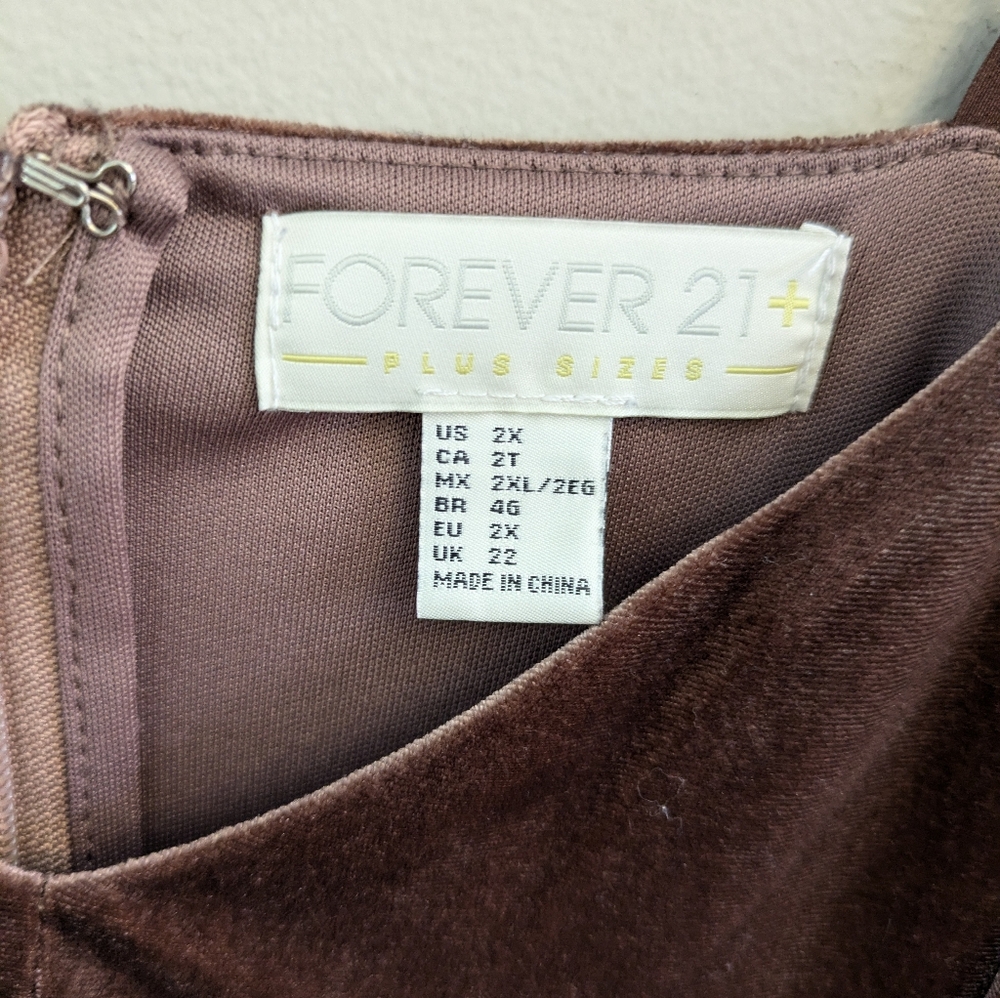 Forever 21 Velvet Faux Wrap Strappy Dress Size 2X Brown - Picture 3 of 3